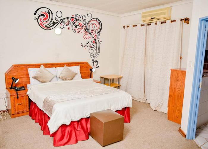 Crystal Palace Hotel