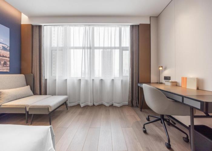 Atour Hotel Yinchuan Lijing Lake Jiefang Road