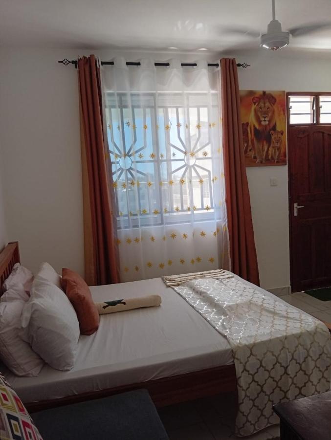 Ahadi Studio Opposite Eagles Nest