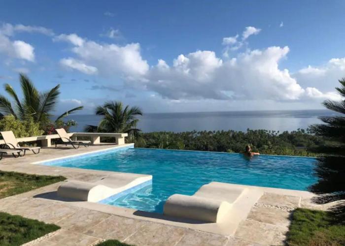 Villa with Stunning Ocean View