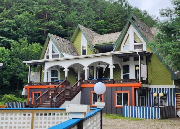 Pyeongchang Bench House Pension