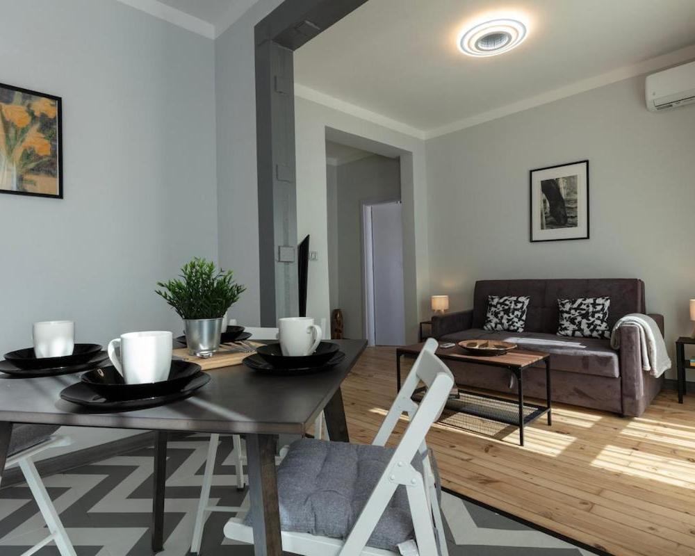фото Downtown Stylish Flat