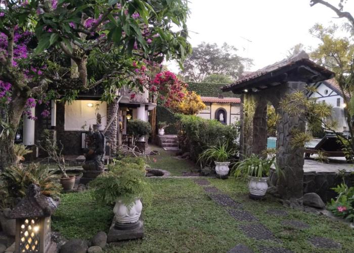 Adams homestay