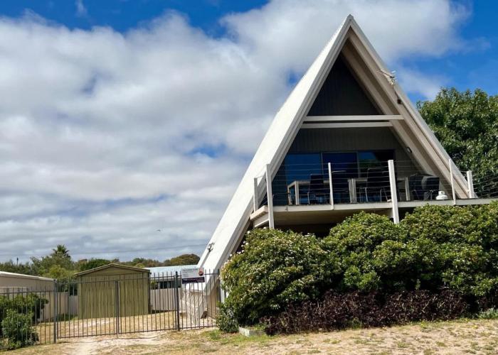 The Summer House - Pet friendly outside