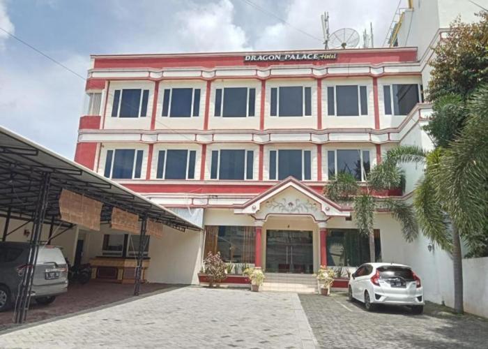 Hotel Dragon Palace