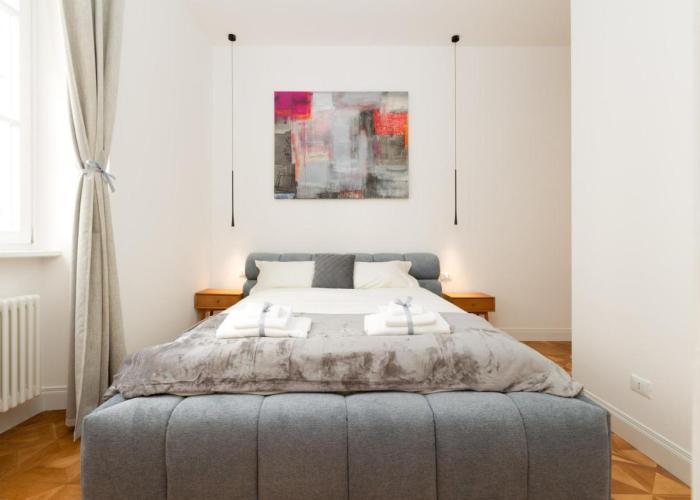 Jonathan Luxury Apartment Trieste Station