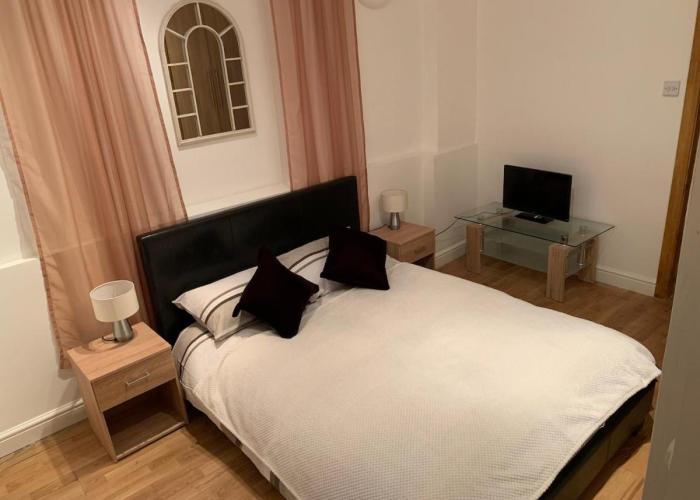Modern Apartment in Twickenham Highstreet