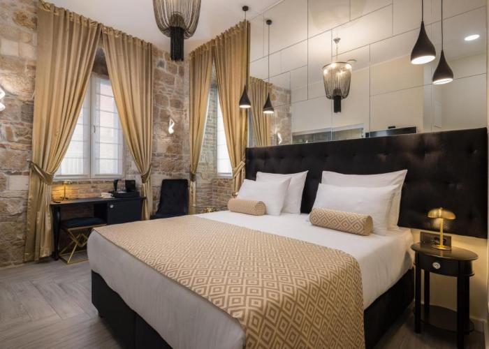 Luxury rooms GOLDEN PALACE CityCentre right next to Diocletian's Palace