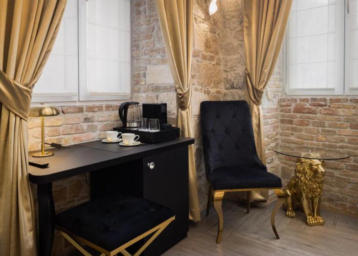 Luxury rooms GOLDEN PALACE CityCentre right next to Diocletian's Palace