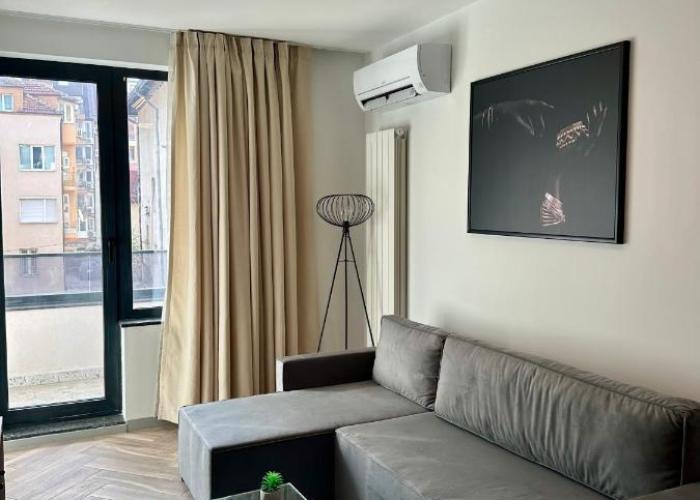 Lana Apartments