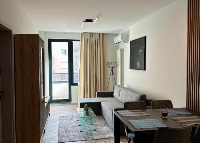 Lana Apartments