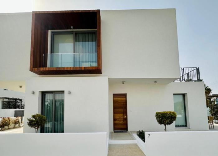 Luxury 4 bdr Villa Nerida
