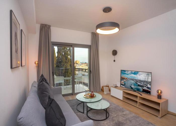 Crown Hall Suites
