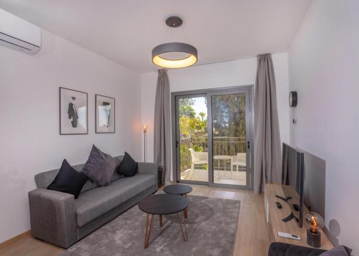 Crown Hall Suites