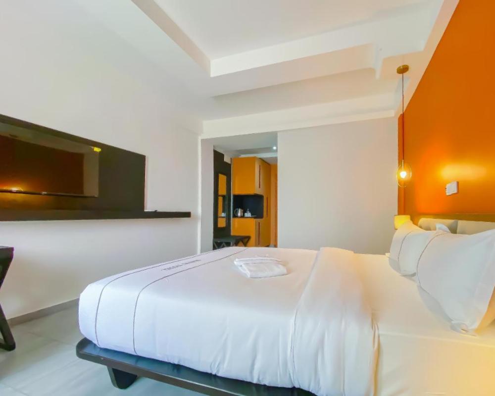 фото MANOU HOTEL