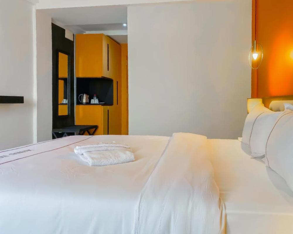 фото MANOU HOTEL