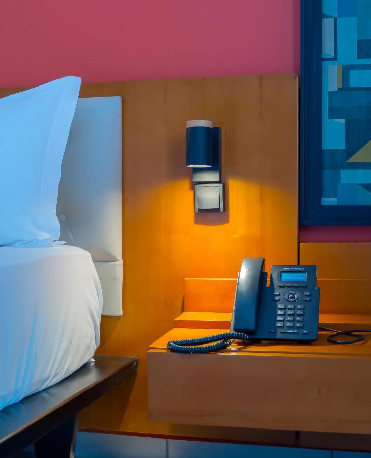 фото MANOU HOTEL