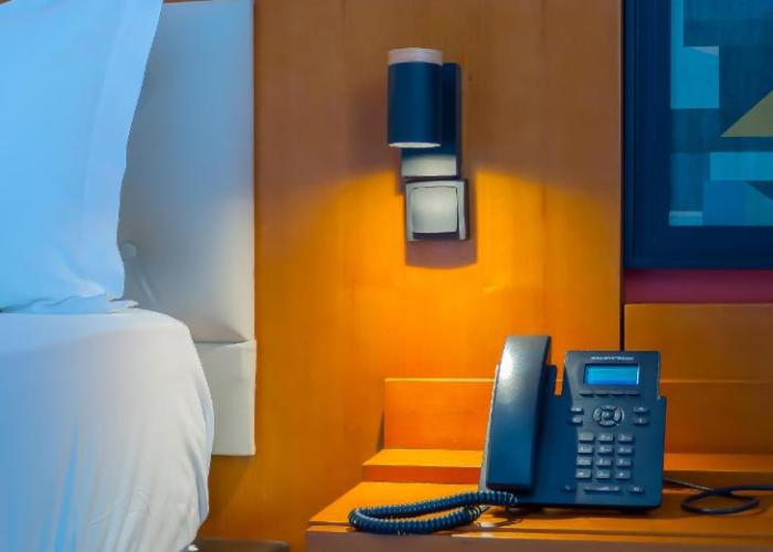 MANOU HOTEL