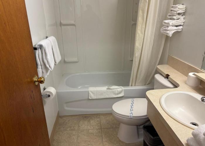 Camelot Court Motel
