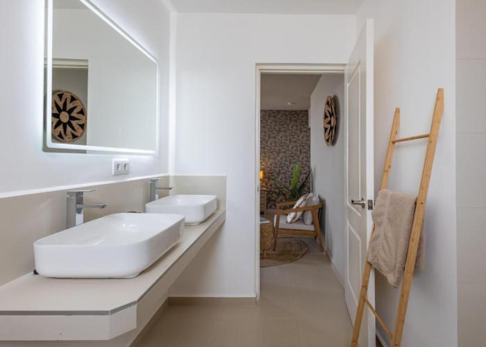 Luxe nieuwbouw villa toplocatie in Jan Thiel