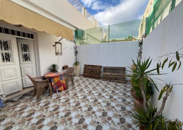 Cosy Ground Floor Studio with Terrace