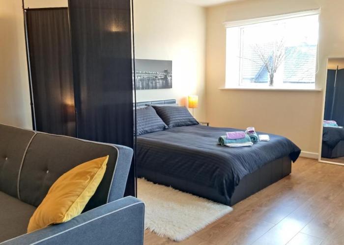 Modern Studio Flat in Wigan