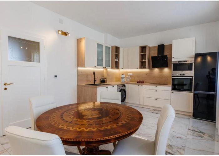 Apartment St Lux