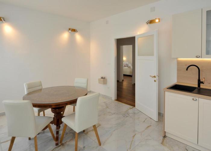 Apartment St Lux