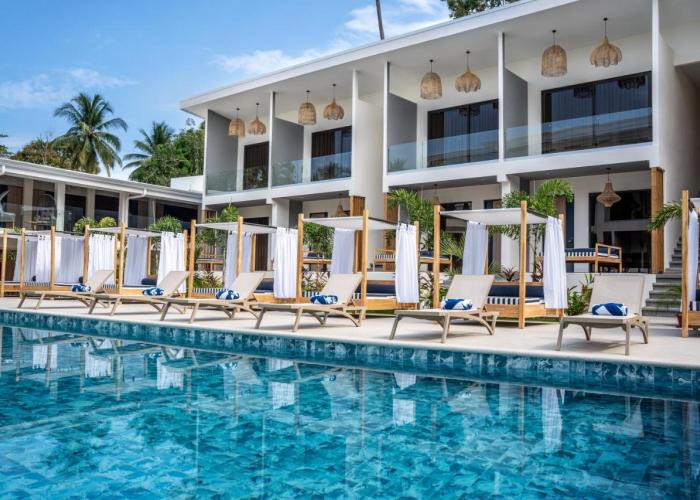 Hotel Lia Beachfront Resort
