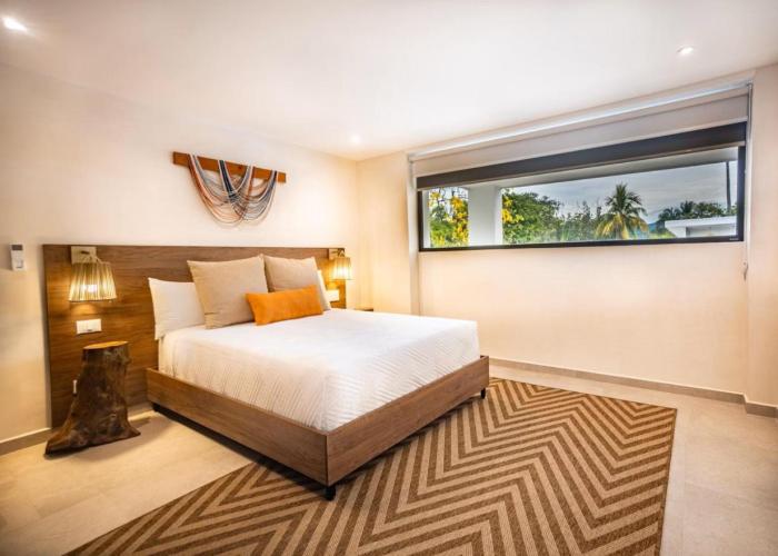 Hotel Lia Beachfront Resort