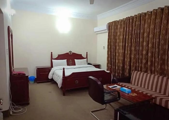 Shahi Palace Guest House