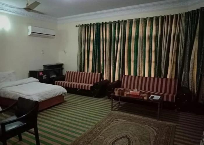 Shahi Palace Guest House