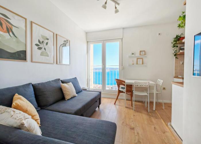 Moody apartment with an amazing view