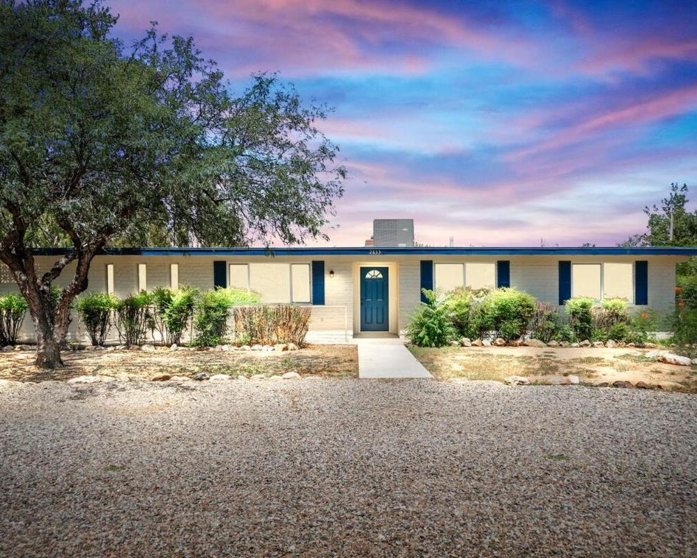 l NEW l 5BR 3BTH Large and Modern Home l Central LOC l 1 ACRE lot