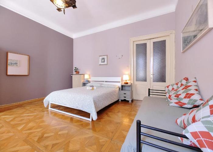B7 Hostal