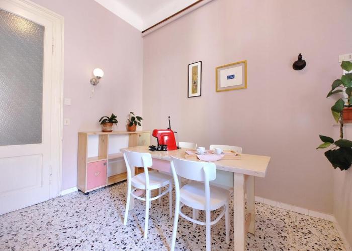 B7 Hostal