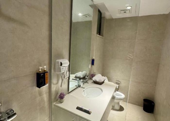 Airreside Gulberg Retreat at Zameen Aurum