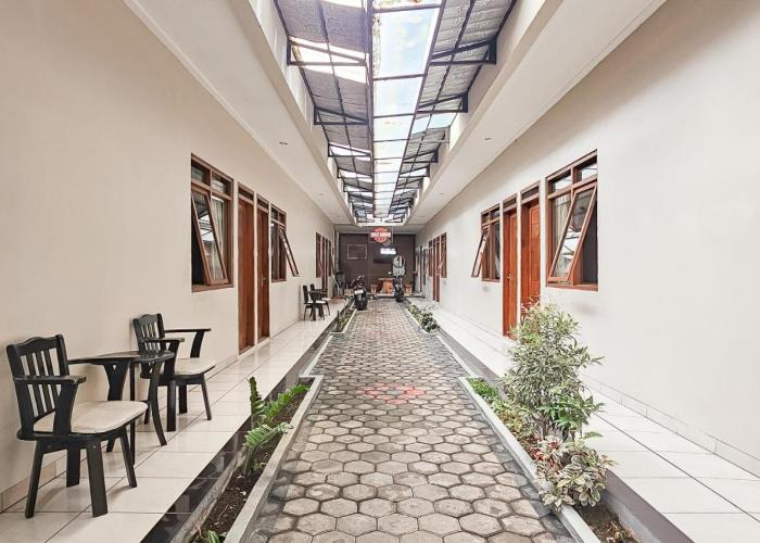 Wisma Brata Mitra RedDoorz