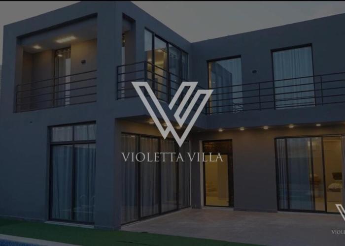 Violetta Villa Chalet