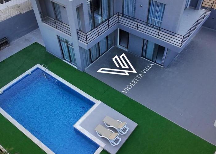 Violetta Villa Chalet