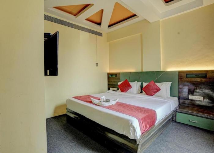Hotel Shubham Suites