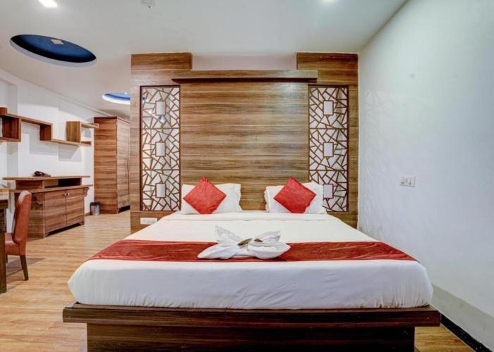 Hotel Shubham Suites