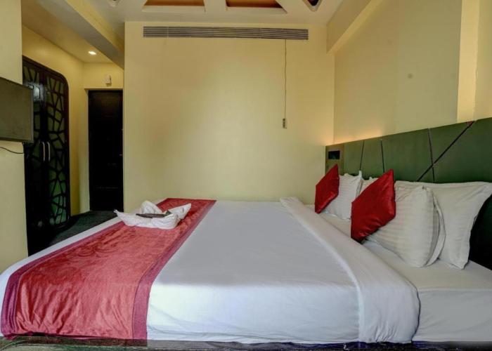 Hotel Shubham Suites