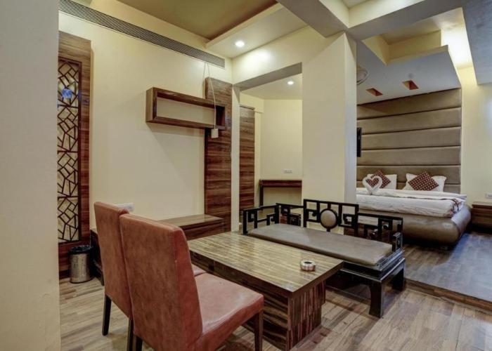 Hotel Shubham Suites