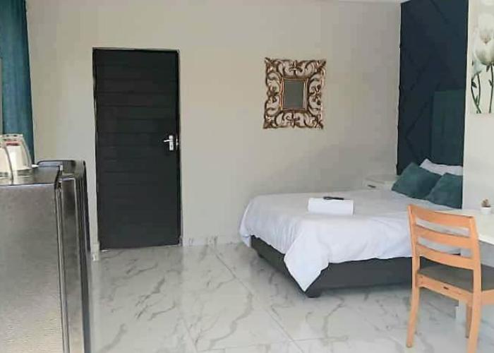 Budget Friendly And Modern Private Rooms