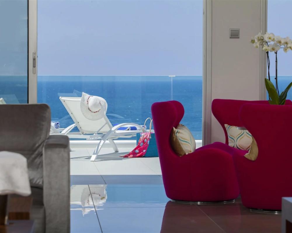 фото King Evelthon Beach Hotel & Resort