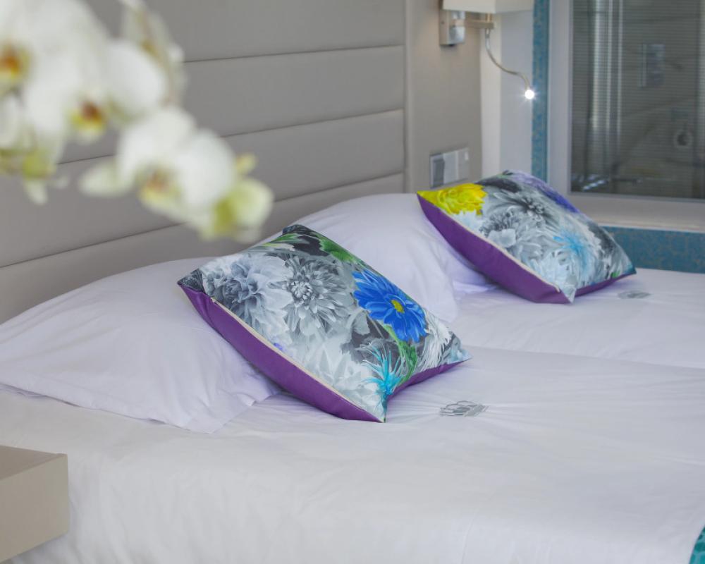 фото King Evelthon Beach Hotel & Resort