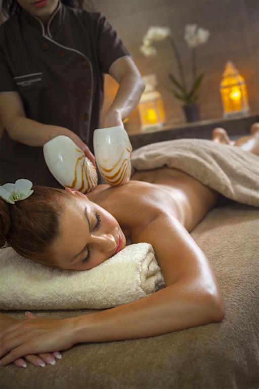 фото King Evelthon Beach Hotel & Resort