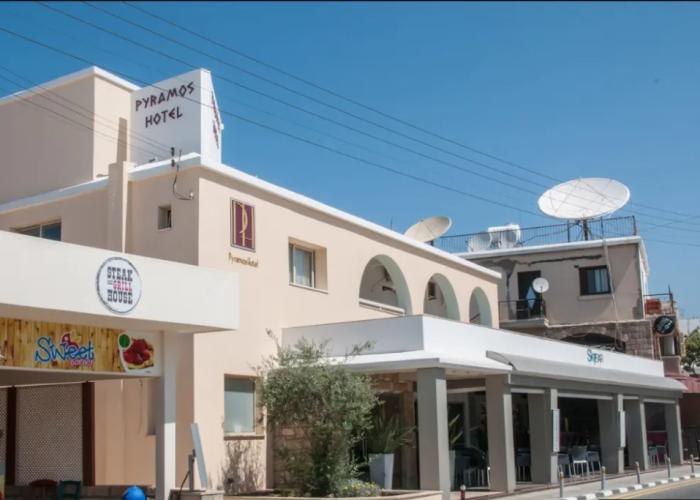 Pyramos Hotel