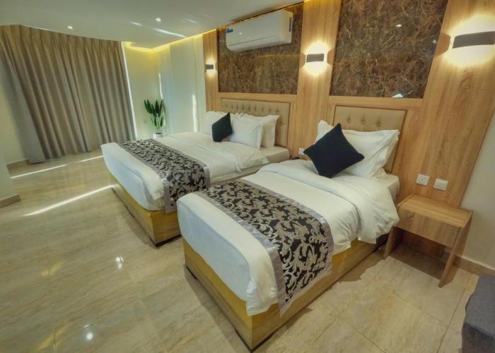 Grand Season Hotel